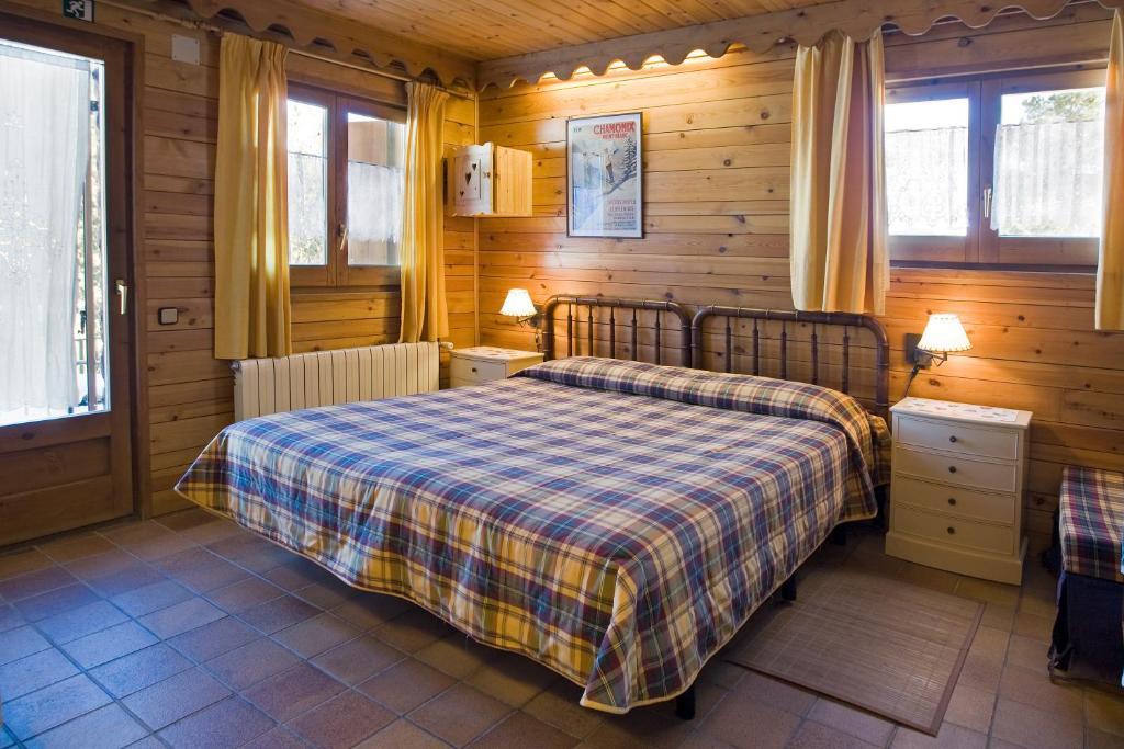 Niu Dels Falcons Bed and Breakfast La Molina  Pokój zdjęcie